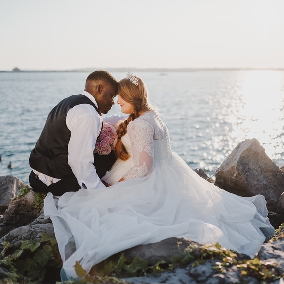 Oleg Cassini Wedding Gown - Picture 8 of 12